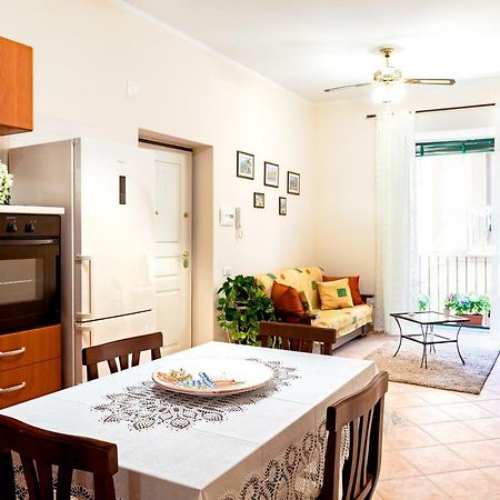 Doris House Sorrento Apartment ภายนอก รูปภาพ