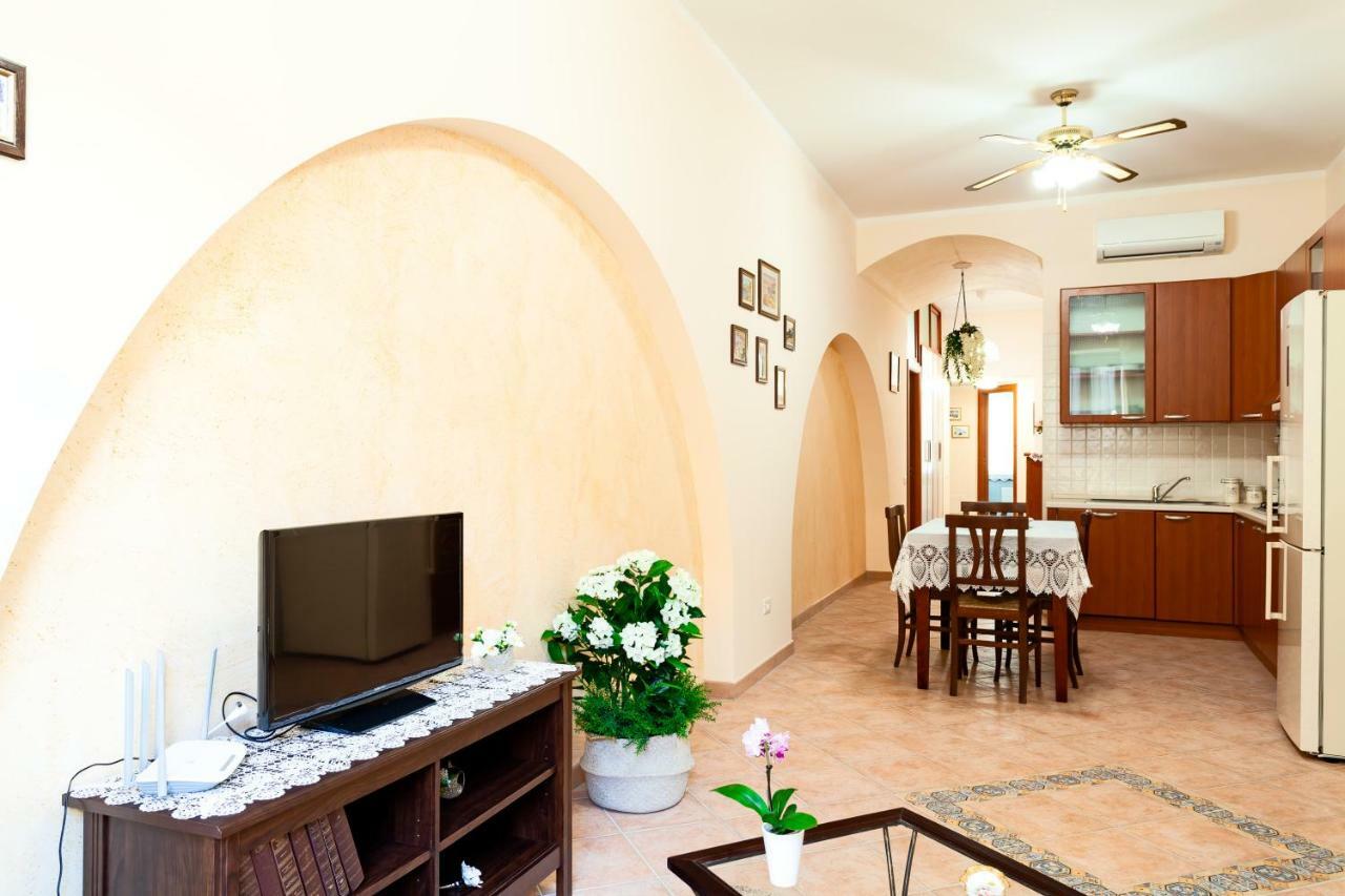 Doris House Sorrento Apartment ภายนอก รูปภาพ